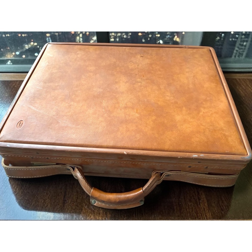 Vintage Hartmann Belting Leather Attache Briefcase Tan USA 18x13x5 - Picture 3 of 13